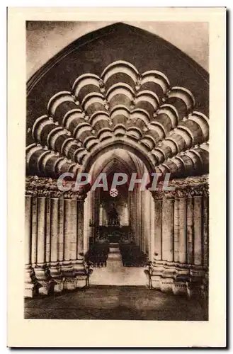 Cartes postales l&#39eglise et la chapelle de Notre Dame de CElles portail roman a voussures polylobees