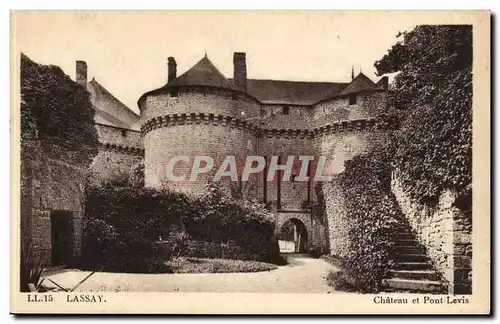 Lassay Cartes postales Le chateau et pont levis