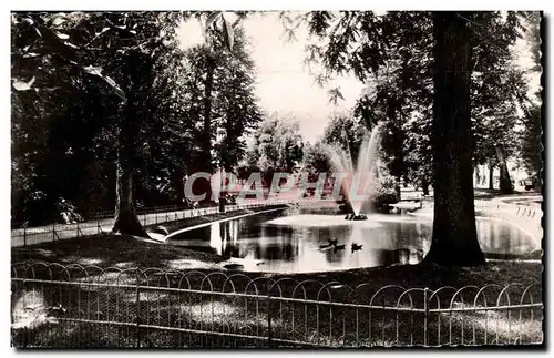 Vichy Cartes postales moderne Jardins des bords de l&#39Allier Bassin des Cygnes