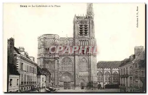 Yonne - Sens- La Cathedrale et la Place - Cartes postales