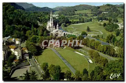 Lourdes - La basilique et la Basiique souterraine St Pie X - Ansichtskarte AK