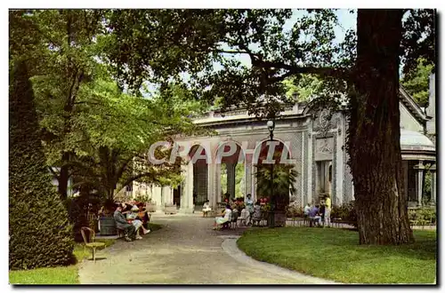 Vichy - La Source Celestins - Cartes postales