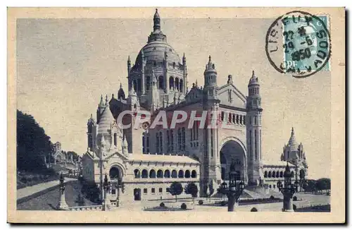 Cartes postales A la basilique de lisieux Vue d&#39ensemble