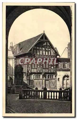 Joigny Cartes postales Place Saint Jean Maison de bois du 16eme