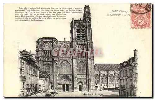 Sens Cartes postales La cathedrale et la place