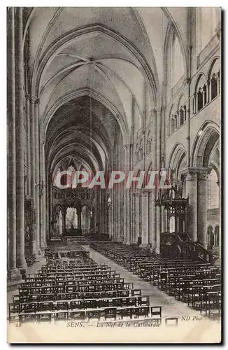 Sens Cartes postales La nef de la cathedrale