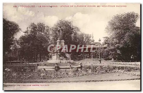 Toulouse Ansichtskarte AK Le grand rond Statue de l&#39eglise Izaure du sculpteur Ducuing