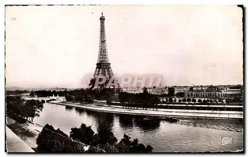 Paris Cartes postales La tour Eiffel et la Seine