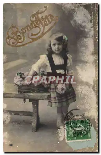 Fantaisie - Enfants - File avec Fleurs - Bonne Fete - Curly headed girl with plaid skirt - Cartes postales