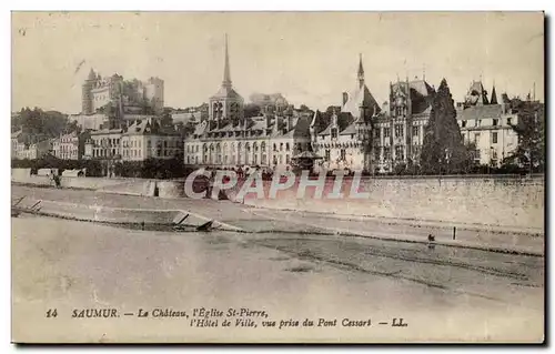 Saumur Ansichtskarte AK Le chateau l&#39eglise St Pierre l&#39hotel de ville vue prise du Pont Cessart