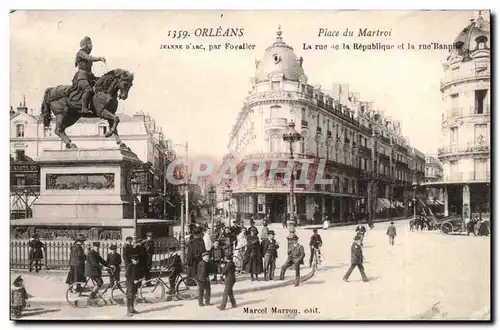 Orleans Ansichtskarte AK Place du Martroi Jeanne d&#39arc par Foyatier la rue de la Republique et la rue Bannier