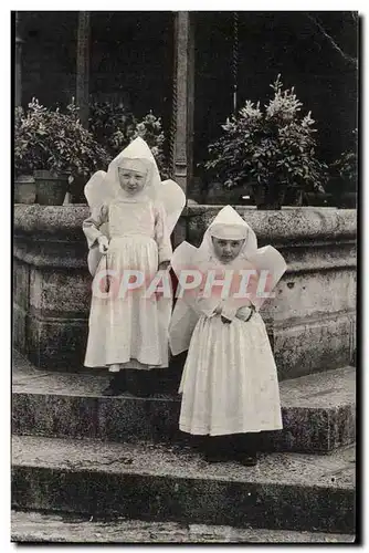 Beaune Ansichtskarte AK Petites soeurs hospitalieres vers le puits de l&#39hotel Dieu