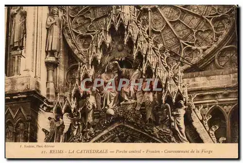 Reims Ansichtskarte AK La cathedrale Porche central Fronton Couronnement de la vierge