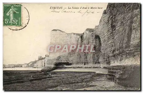 Etretat Cartes postales La falaise d&#39aval a maree basse