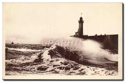 Le Treport Ansichtskarte AK La jetee un jour de tempete (phare lighthouse)