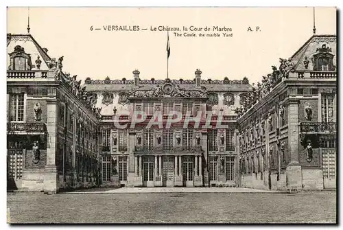 Versailles Cartes postales Chateau la cour de marbre