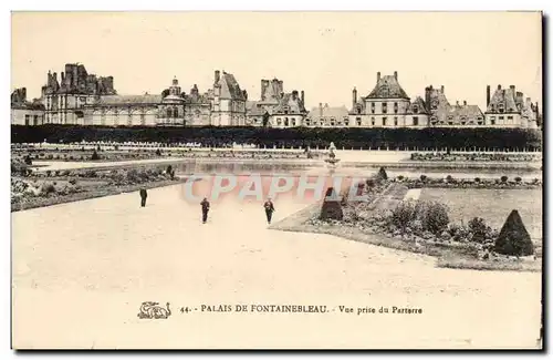 Palais de Fontainebleau Cartes postales Vue prise du parterre