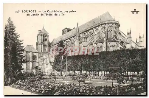 Bourges Cartes postales La cathedrale vue prise du jardin de l'hotel de ville
