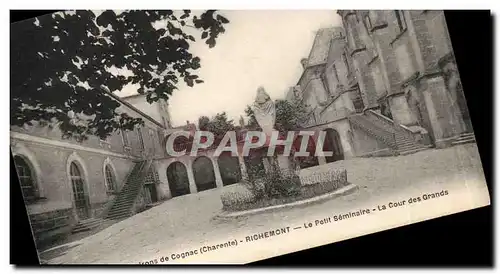 Environs de Cognac Richemont Cartes postales Le petit seminaire La cour des grands