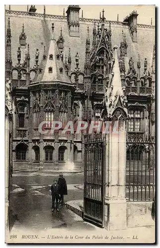 Rouen - L&#39Entree de la Cour du Palais de Justice -