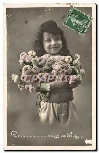 Fantaisie - Enfant - Fille avec fleurs -- recevez les fleurs - Colette Michelet - Cartes postales