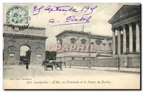 Montpellier - L'Arc de Triomphe et le Palais de Justice - pli - Cartes postales