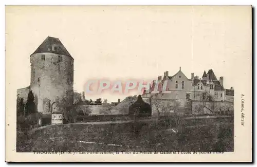 Thouars Cartes postales Les fortifications la tour du Prince de Ganes et l'ecole de jeunes filles