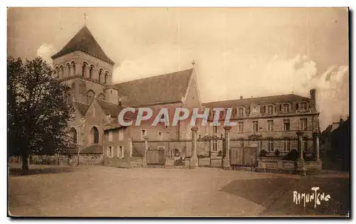 Thouars Cartes postales L'eglise Saint Laon et l'hotel de ville
