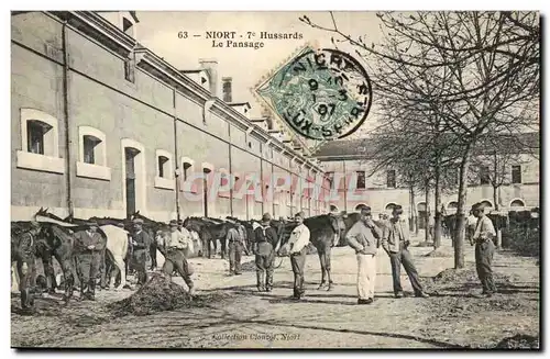 Niort Cartes postales 7eme hussards Le pansage (chevaux militaria)