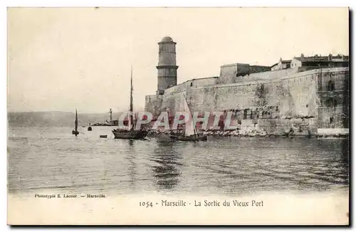 Marseille Cartes postales La sortie du vieux port