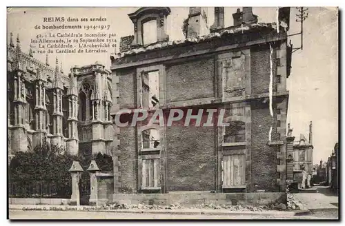 Reims dans ses annees de bombardement 1914 1917 Ansichtskarte AK La cathedrale incendiee par les allemands