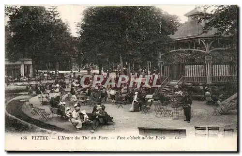 Vittel Cartes postales L'heure du the au parc