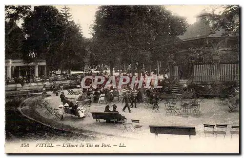 Vittel Cartes postales L&#39heure du the au parc