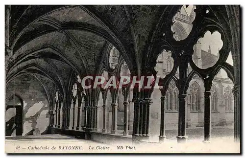 Cartes postales CAthedrale de Bayonne La cloitre