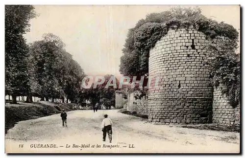 Guerande - Le Bas Mail et les Remparts - Ansichtskarte AK