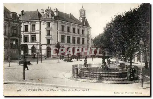 Angouleme Cartes postales Place et hotel de ville