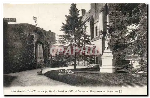 Angouleme - Le jardin de l'Hotel de Ville et staue de Marguerite de Valois - Cartes postales