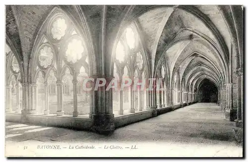 Bayonne Cartes postales La cathedrale Le cloitre