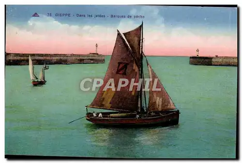 Dieppe Ansichtskarte AK Dans les jetees Barques de peche