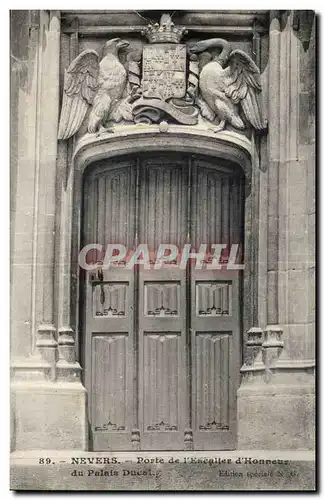 Nevers - La Porte de l'Escalier d'honneur du Palais Ducal - Cartes postales