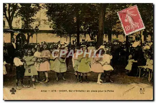 Vichy Cartes postales Bal d&#39enfants en place pour la Polka