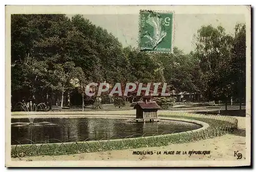 Moulins Ansichtskarte AK La place de la Republique