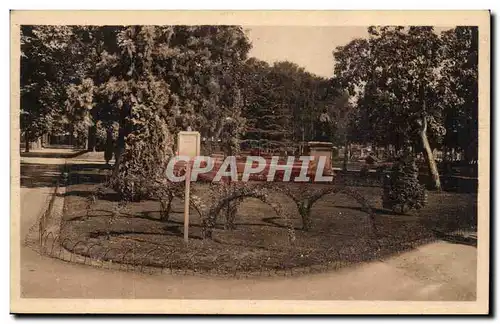 Moulins Ansichtskarte AK Square de la Republique et statue de Banville