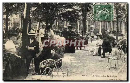 Vichy Cartes postales Le parc pendant la musique