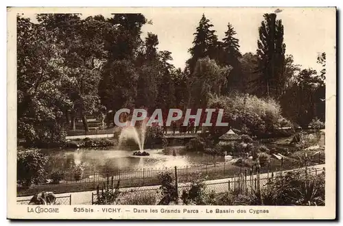 Vichy Ansichtskarte AK Dans les grands parcs Le bassin des cygnes