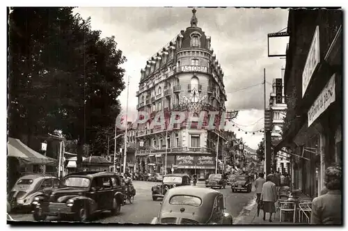 Vichy Cartes postales moderne Place Victor Hugo