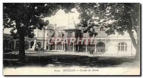 Moulins - Facade du Musee - Ansichtskarte AK