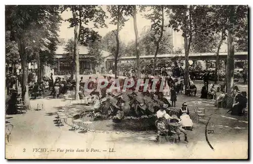 Vichy - Vue prise dans le Parc - Cartes postales