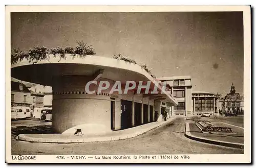 Vichy - Le gare Routiere - la poste et l&#39Hotel de Ville - Cartes postales