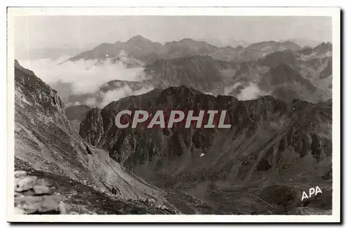 Cartes postales Le pic du Midi de Bigorre La route et le massif d&#39Arbizon